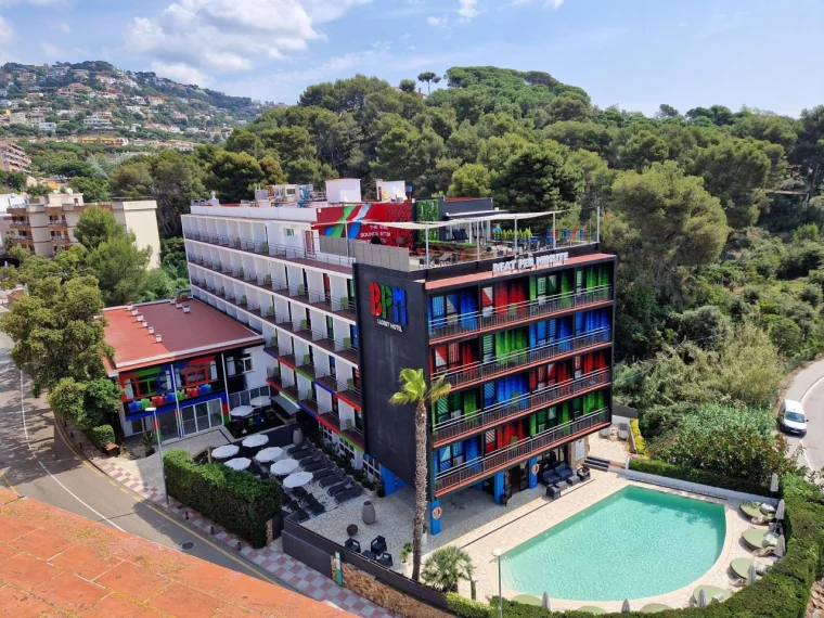 Obóz HISZPANIA - Lloret de Mar (Hotel VIBE 4*) - obóz młodzieżowy (samolot) – zdjęcie 2